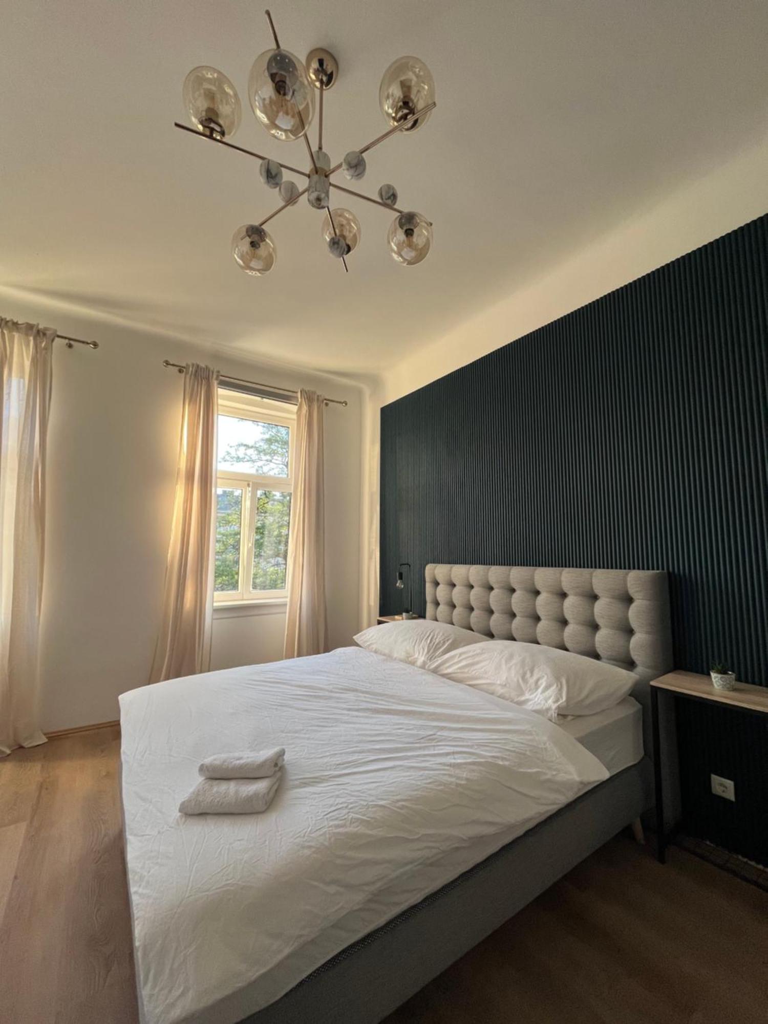 Apartment Schoenbrunn Near Metro Wenen Buitenkant foto