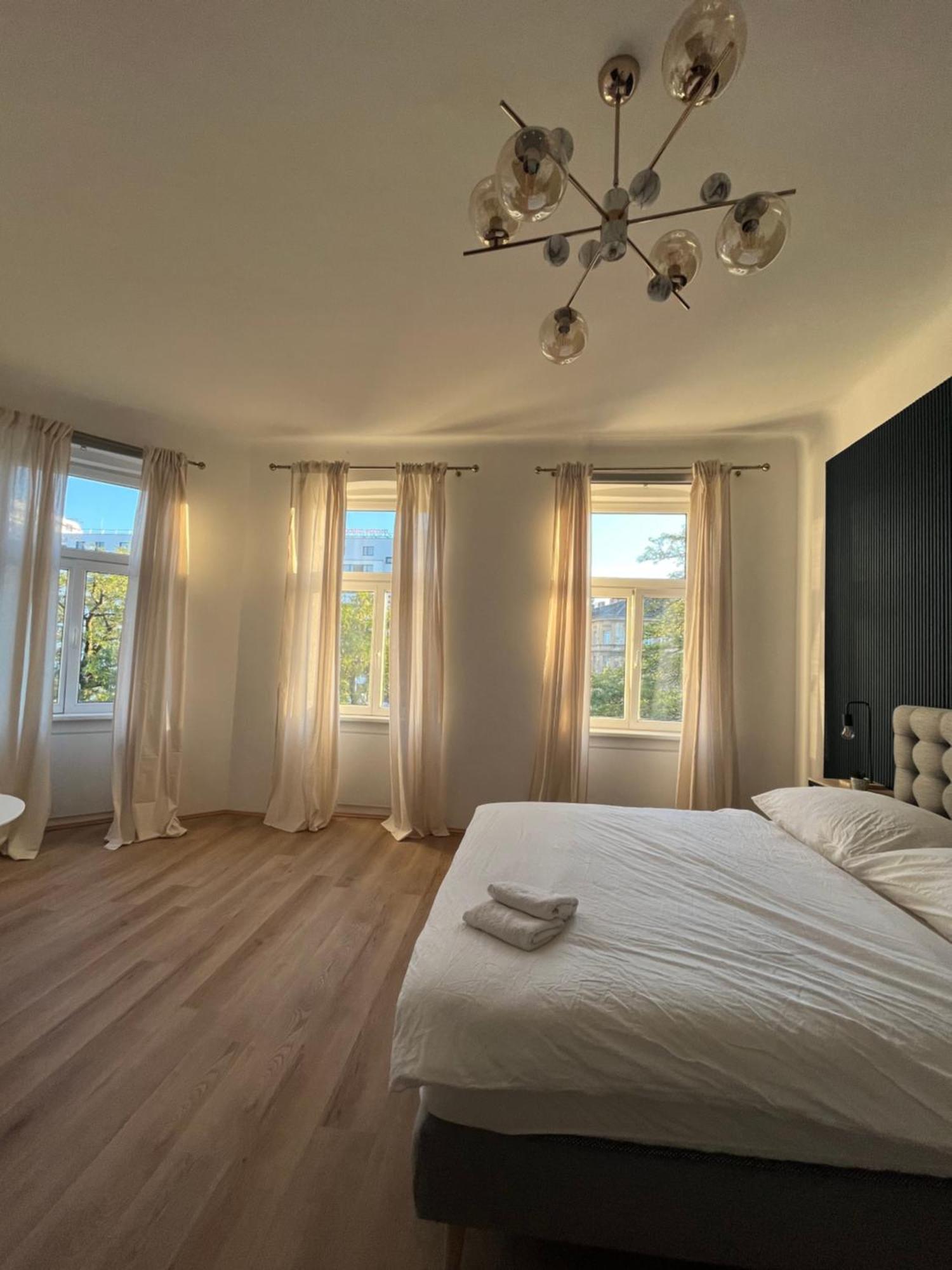 Apartment Schoenbrunn Near Metro Wenen Buitenkant foto
